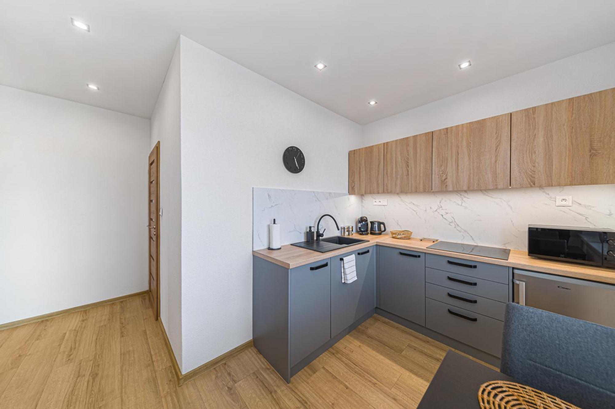 Tower Apartments Orchid & Amber Спішська Нова Весь Екстер'єр фото